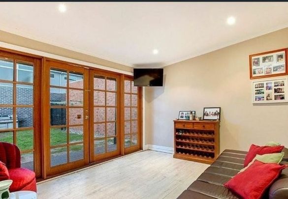 PERFECT LOCATION! - Photo 1