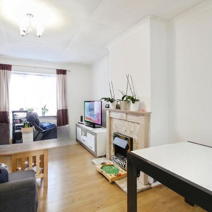 3 bedroom terraced house to rent - Photo 1