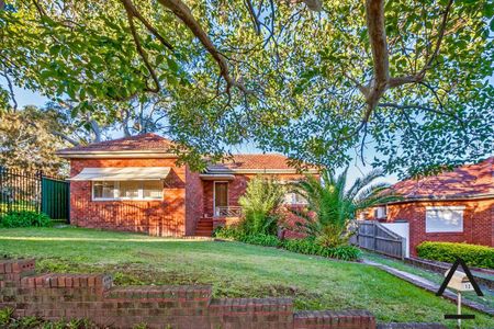 12 Miller Street, Kingsgrove NSW 2208 - House For Rent | Domain - Photo 3