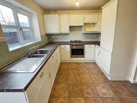 Wilson Road, Stratford-upon-Avon - Photo 2