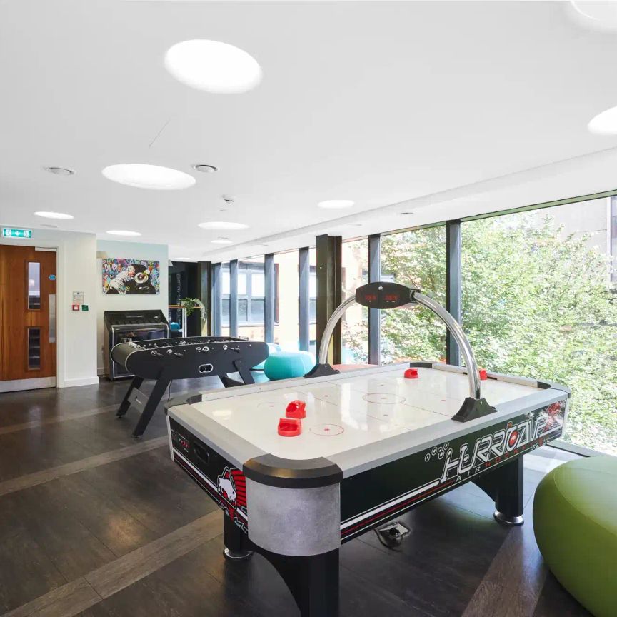 Gold Studio - Photo 1