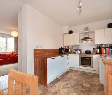 2 bedroom terraced house to rent - Photo 4