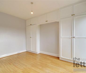 4 bedroom semi-detached house to rent - Photo 4