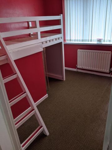 3 bedroom terraced house to rent - Photo 3