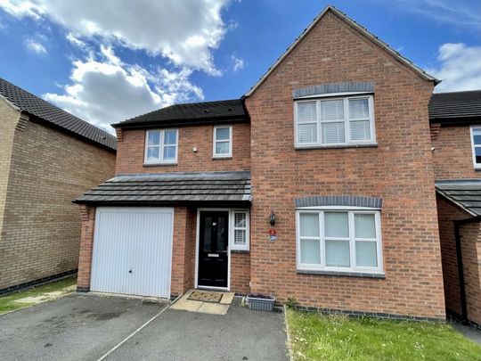 4 Bedroom Detached - Photo 1