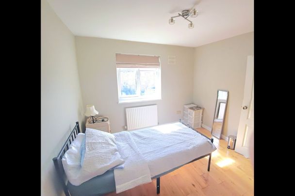 Room in a Shared Flat, Dorset Garden Mitcham, CR4 - Photo 1