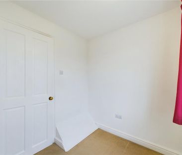 3 bedroom detached house to rent - Photo 4