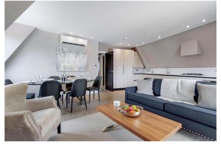 3 bedroom flat to rent - Photo 3