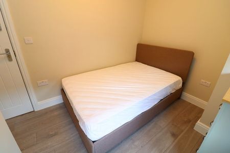 Room in a Shared House, Trundleys Road, SE8 - Photo 3