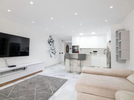 3 room luxury Apartment for rent in Marbella, Andalusia - Photo 5