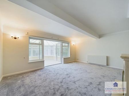 5 bedroom bungalow to rent - Photo 3