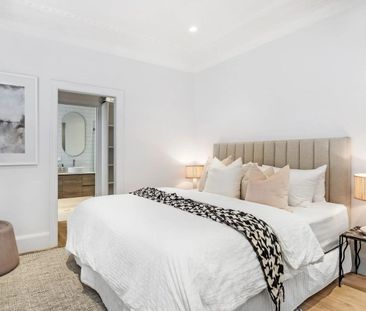 Exceptional family haven in Lane Cove's finest Avenue - Photo 3