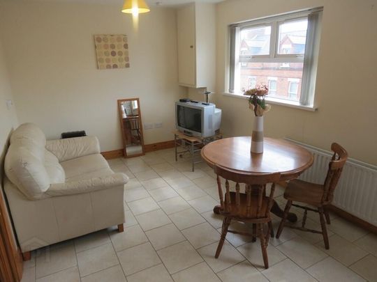 121 Wellesley Avenue - Flat 4, Belfast, BT9 6ND - Photo 1