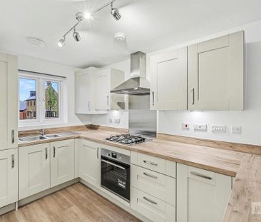 2 bedroom semi-detached house to rent - Photo 4