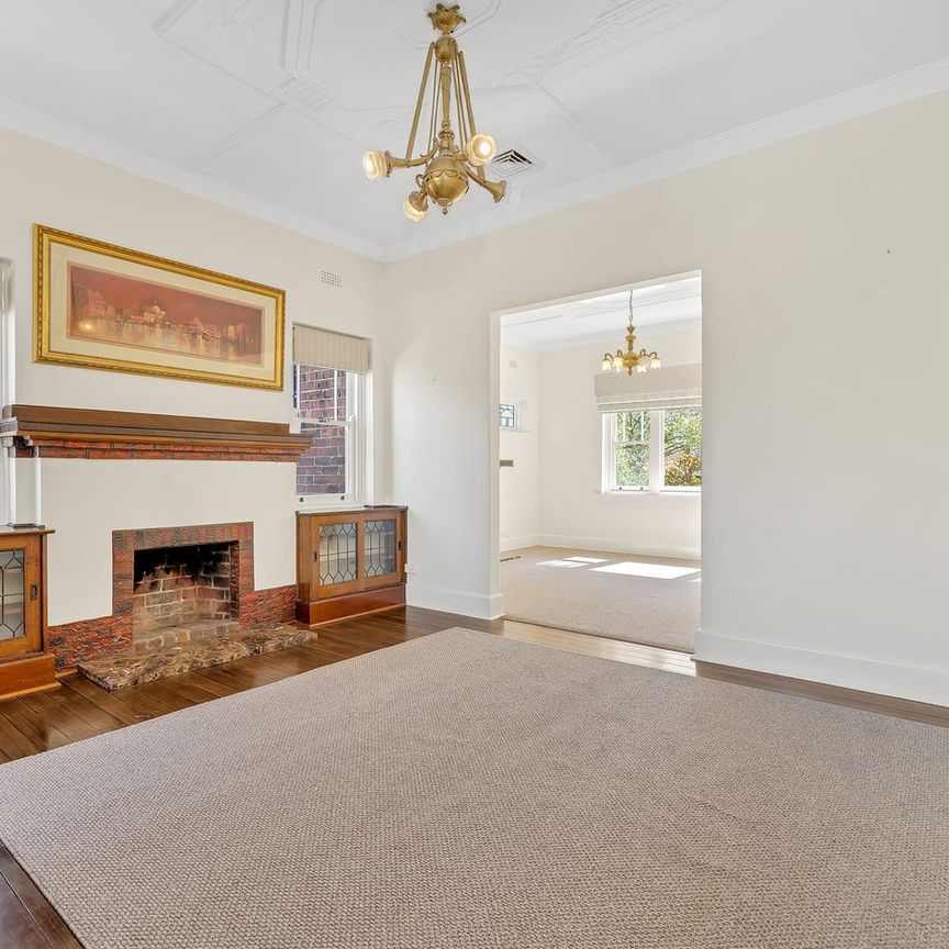 Style & Grace - Photo 1