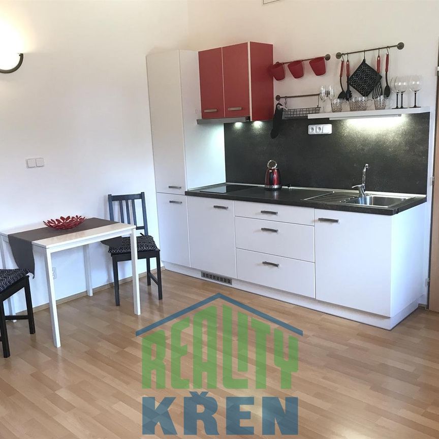 Pronájem bytu 1+kk a garsoniéry 30 m² - Photo 1