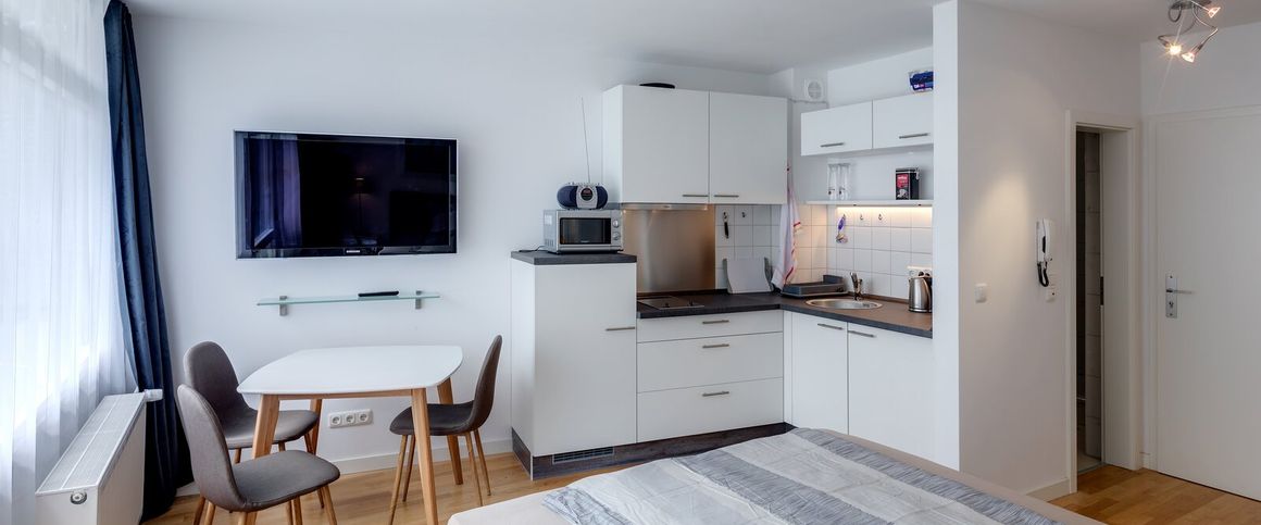 Nicely furnished studio apartment with balcony - Foto 1