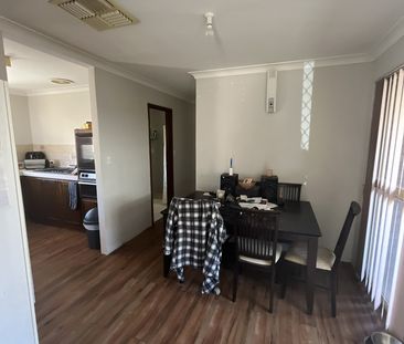 Charming 3-Bedroom Home in a Quiet Cul-de-Sac - Photo 3