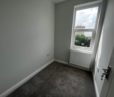 2 bedroom House To Let - Photo 2