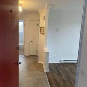 3 ET DEMI DISPONIBLE LE 1ER OCTOBRE 2025 - Photo 2