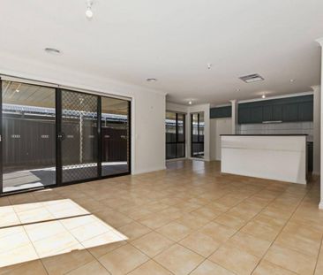 Well Presented 4 Bedroom Family Home - Photo 1