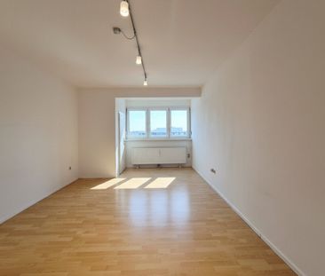 65 m² Wohnfläche + 2 Abstellräume | 4. OG mit Lift | Sofortbezug - Photo 2