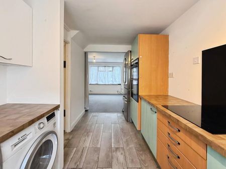 2 bedroom flat to rent - Photo 5