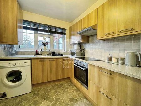 Hillmead Court, Taplow, SL6 - Photo 5