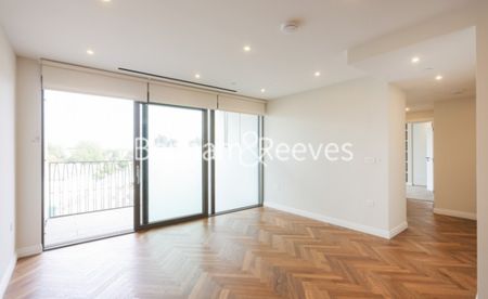 2 Bedroom flat to rent in Saxon House, Kings Road Park, SW6 - Photo 2