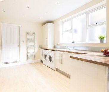 5 bedroom terraced house to rent - Photo 2