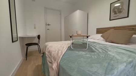 Calle de Trafalgar, Madrid, Community of Madrid 28010 - Photo 3