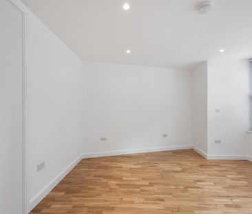 Flat to rent - Photo 3