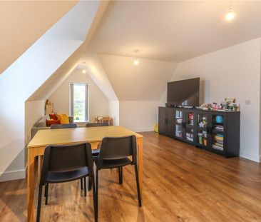 2 bedroom penthouse to rent - Photo 2