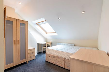 6 bed maisonette to rent in Lavender Gardens, Jesmond, NE2 - Photo 2