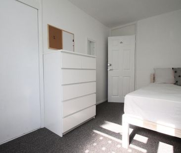 3 bedroom apartment to rent - Photo 3