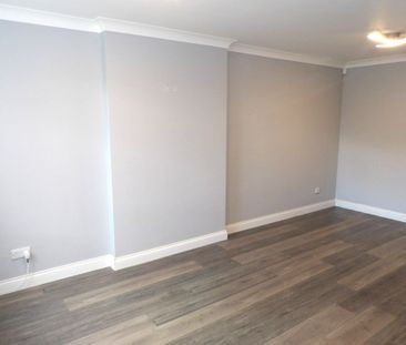 Kennington Grove,Edlington,Doncaster, DN12 - Photo 2