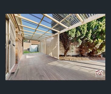 CENTRAL LOCATION - TWO LIVING AREAS! - Photo 1