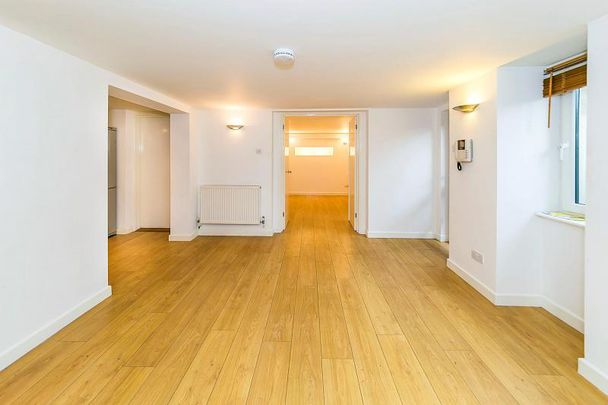 1 bedroom apartment to rent Paddockhall Road, Haywards Heath, RH16 - Photo 1