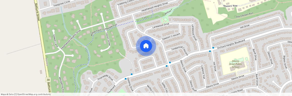 9 Chadburn Crescent, Aurora