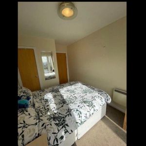 Room in a Shared Flat, Wharfside St, B1 - Photo 2