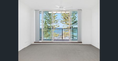 Beachside apartment in convenient location - Photo 3