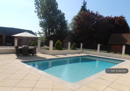 6 bedroom detached house to rent - Photo 5