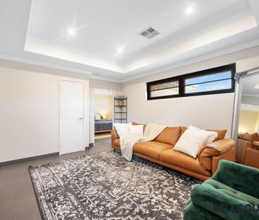 Spacious Three-Bedroom Townhouse Minutes from the River. - Photo 5