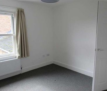 Central Parade, Herne Bay, CT6 - Photo 4