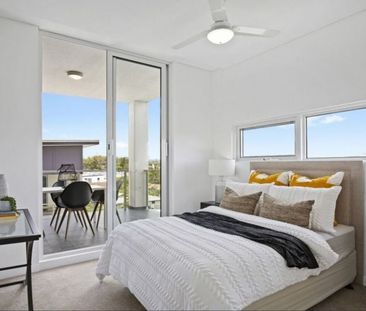 Modern Two Bedroom Apartment - Discounted to $570.00 per week until the lift is fixed ! - Photo 1