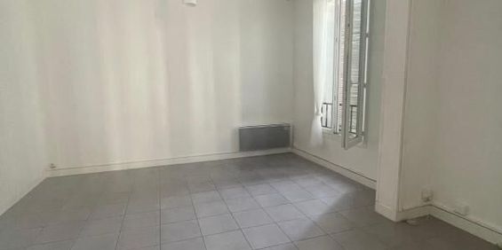 Appartement 1 pièces 32m2 MARSEILLE 8EME 523 euros - Photo 3