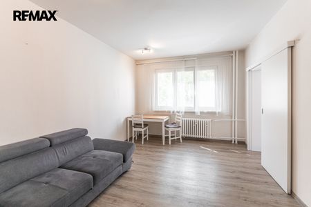 Pronájem bytu 2+1 v osobním vlastnictví 53 m², Praha 10 - Malešice - Fotografie 2