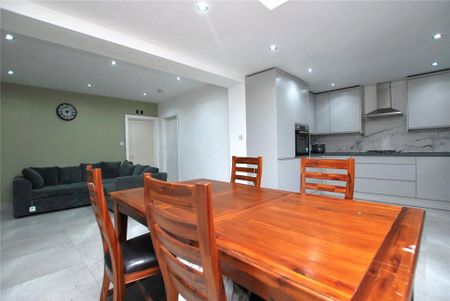 6 bedroom semi-detached house to rent - Photo 3