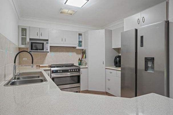 3 BEDROOM HOME IN CLINTON - AVAILABLE 15/12/2025 TO MOVE IN - Photo 1