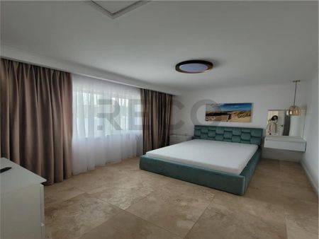 RECO Casa cu piscina - Fotografie 3